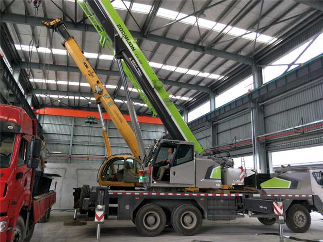 铁西区高空车出租需要注意哪些安全事项？